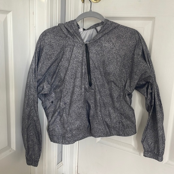 Lululemon rain jacket - Picture 1 of 4